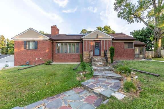 Cozy 3BR Suite w/ Private Entry • Mins to DC & UMD - Image 2