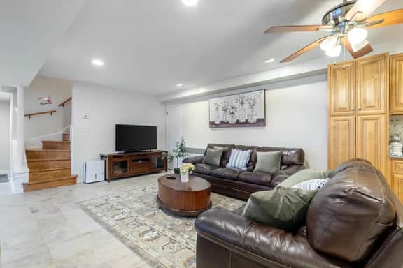 Cozy 3BR Suite w/ Private Entry • Mins to DC & UMD - Image 3
